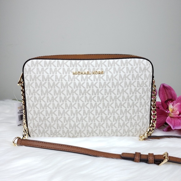 Michael Kors Handbags - 🌺NWT Michael Kors LG EW crossbody bag Vanilla MK